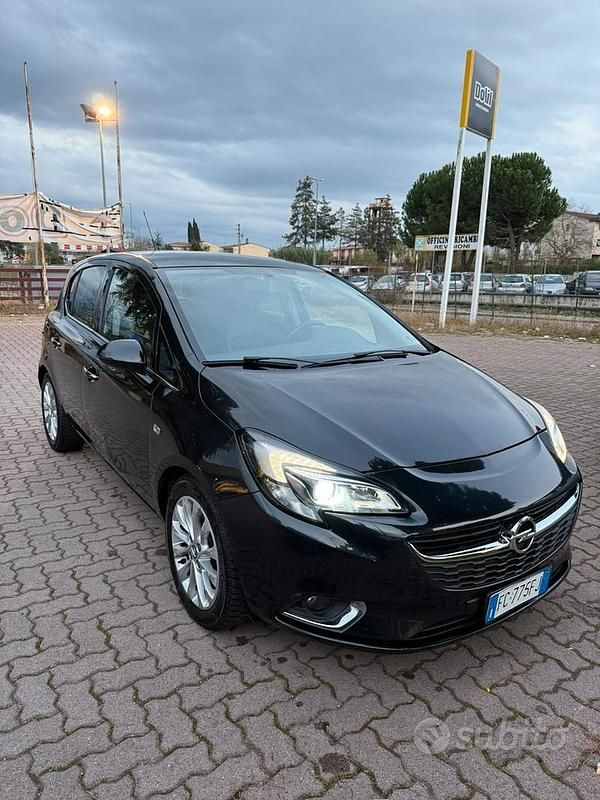 Usata Opel Corsa 2015 Nero Utilitaria