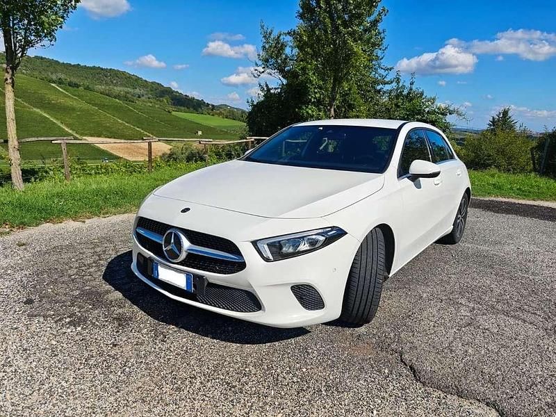 Usata Mercedes A180 136 CV (100 kW) 2020 Bianco Berlina