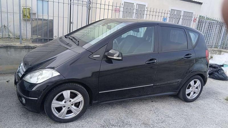 Käytetty Mercedes A150 Avantgarde 95 HP (69 kW) 2008 Musta Tila-auto
