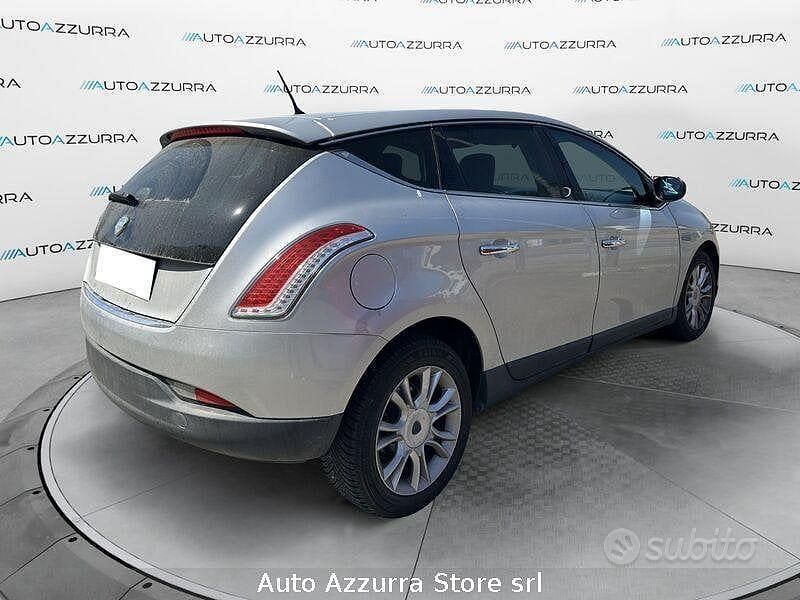 Usata Lancia Delta 120 CV (88 kW) 2008 Grigio Utilitaria