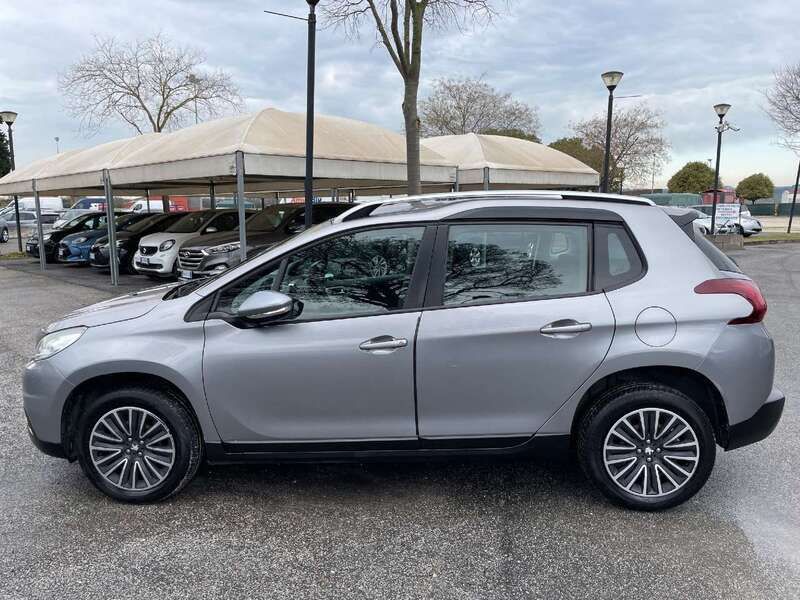 Usata Peugeot 2008 Access 108 CV (79 kW) 2016 Grigio SUV