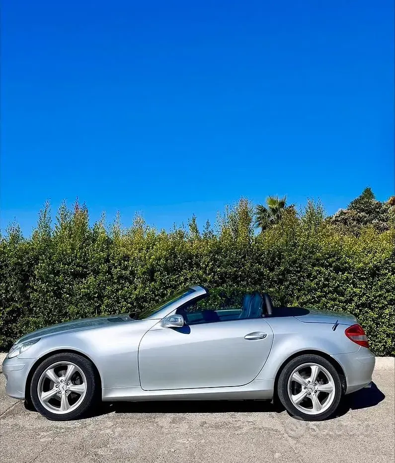 Usata Mercedes SLK200 163 CV (119 kW) 2006 Grigio Cabrio