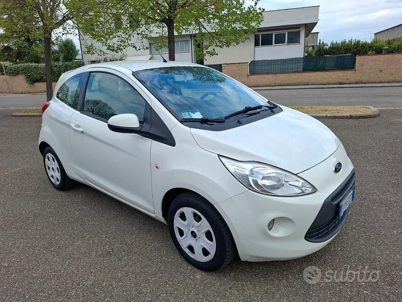 Usata Ford Ka 69 CV (50 kW) 2014 Bianco Berlina