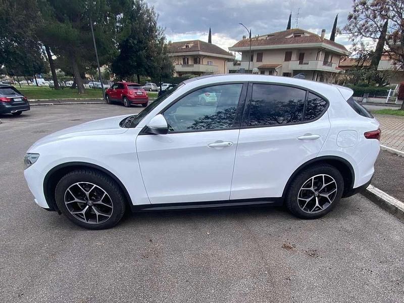 Usata Alfa Romeo Stelvio 209 CV (153 kW) 2018 Bianco SUV