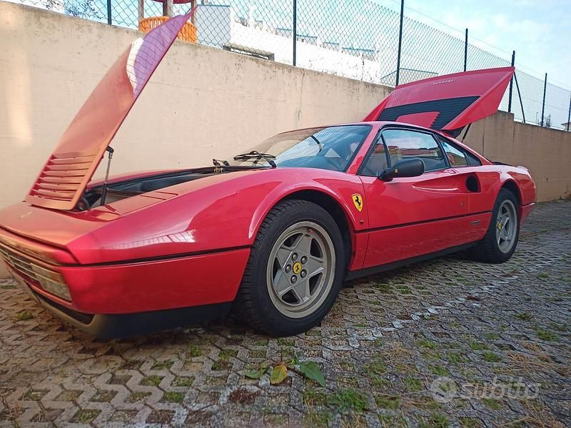 Usata Ferrari 328 270 CV (198 kW) 1987 Rosso Berlina