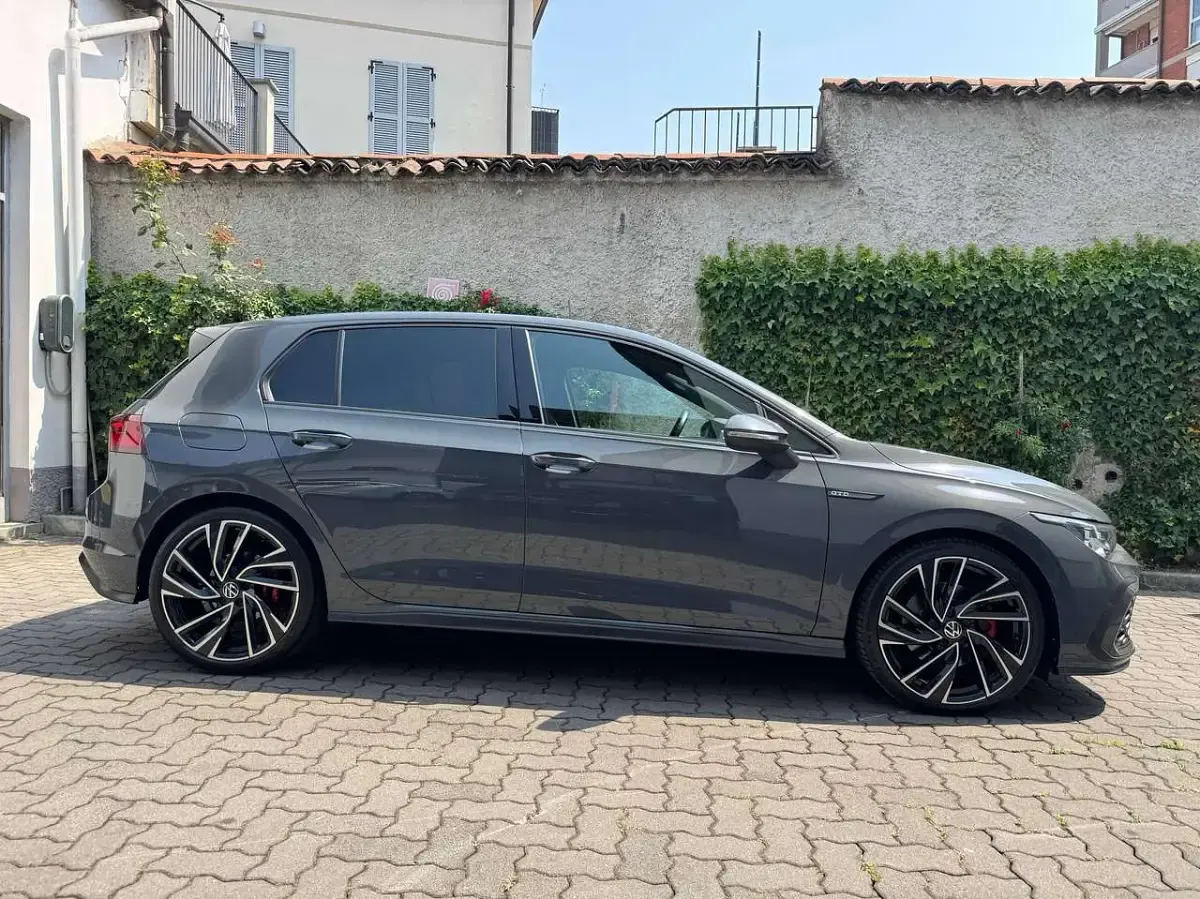 Usata VW Golf VIII GTD 200 CV (147 kW) 2021 Grigio Berlina