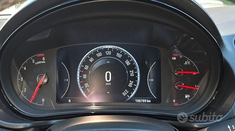 Usata Opel Insignia 131 CV (96 kW) 2014 Nero Station wagon