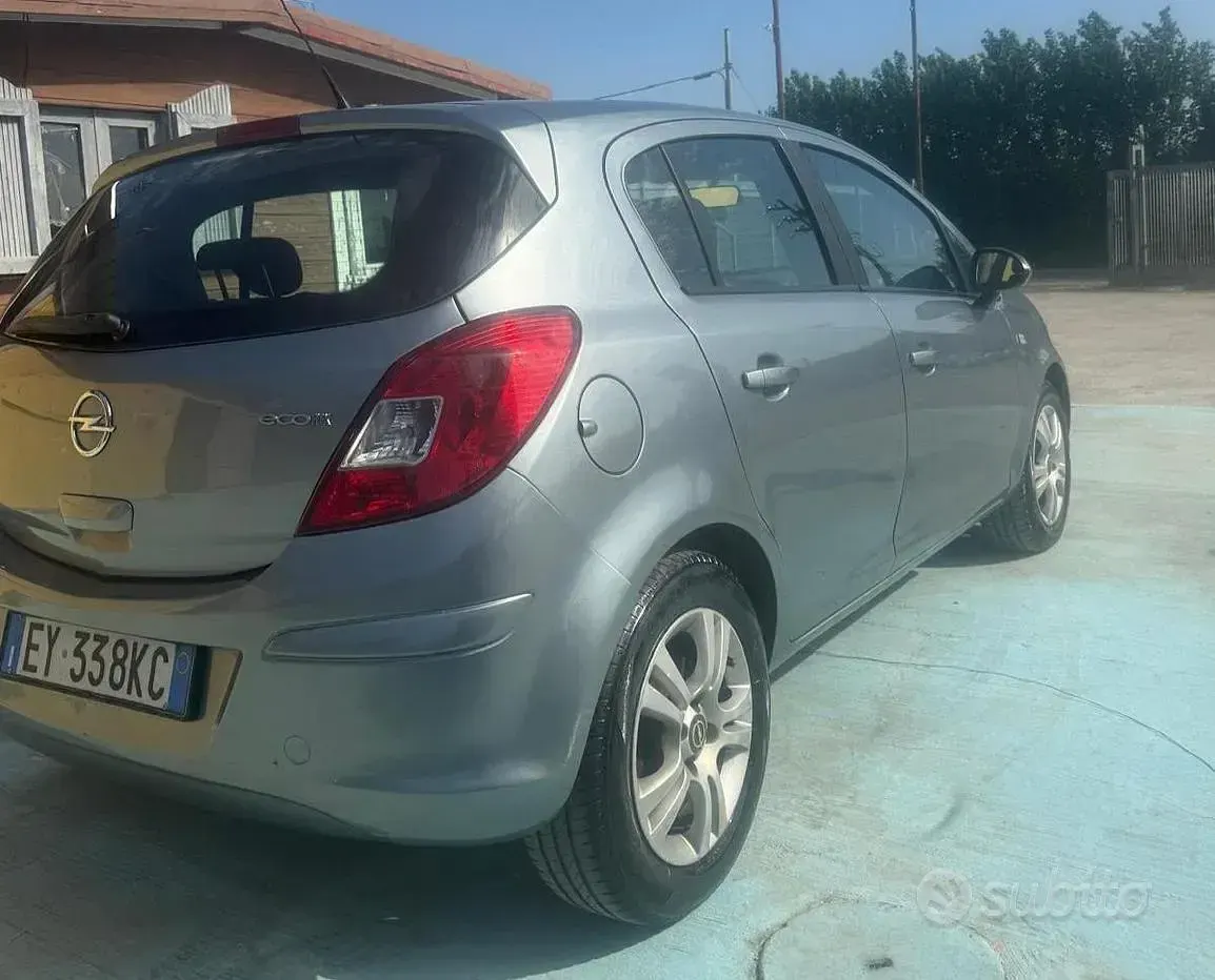 Usata Opel Corsa 75 CV (55 kW) 2015 Grigio Utilitaria