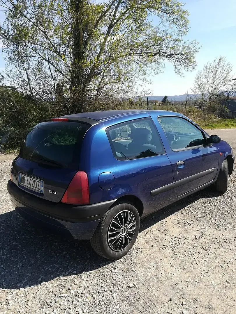 Usata Renault Clio 2001 Blu Utilitaria