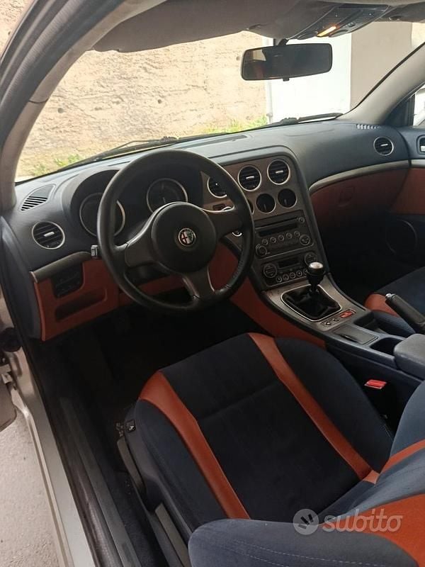 Usata Alfa Romeo Brera 185 CV (136 kW) 2006 Grigio Coupé