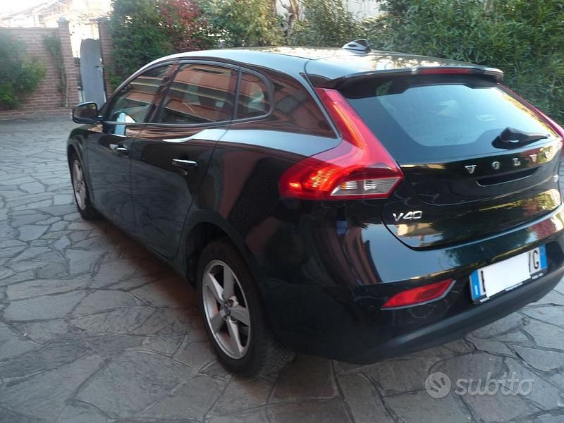 Occasion Volvo V40 Business Edition 114 ch (83 kW) 2014 Noir Berline