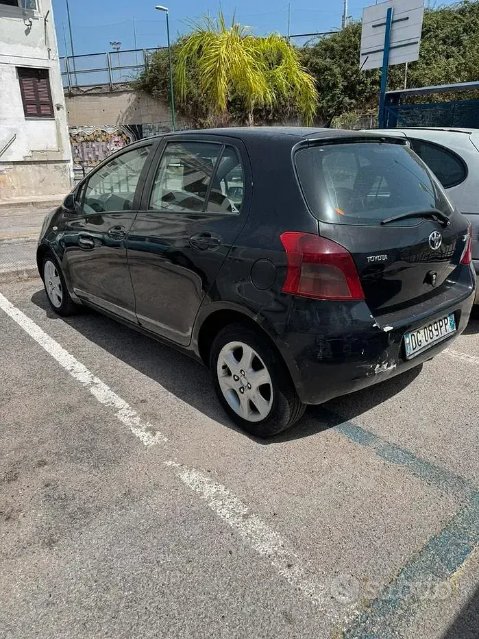 Usata Toyota Yaris 90 CV (66 kW) 2007 Utilitaria