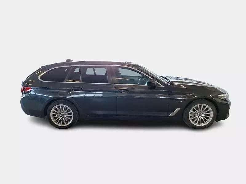 Usata BMW 530e 184 CV (135 kW) 2022 Grigio Station wagon