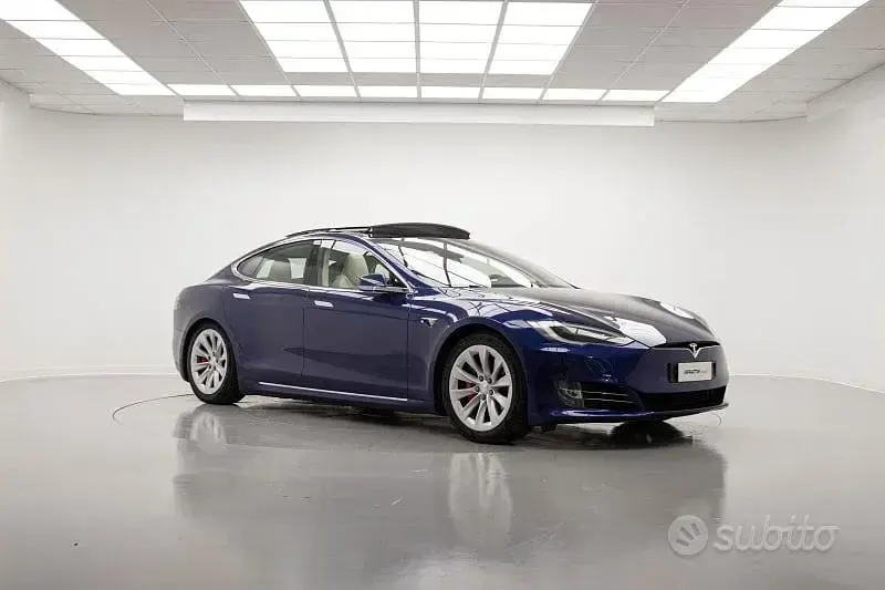 Usata Tesla Model S Performance 580 kW (789 CV) 2018 Blu Utilitaria