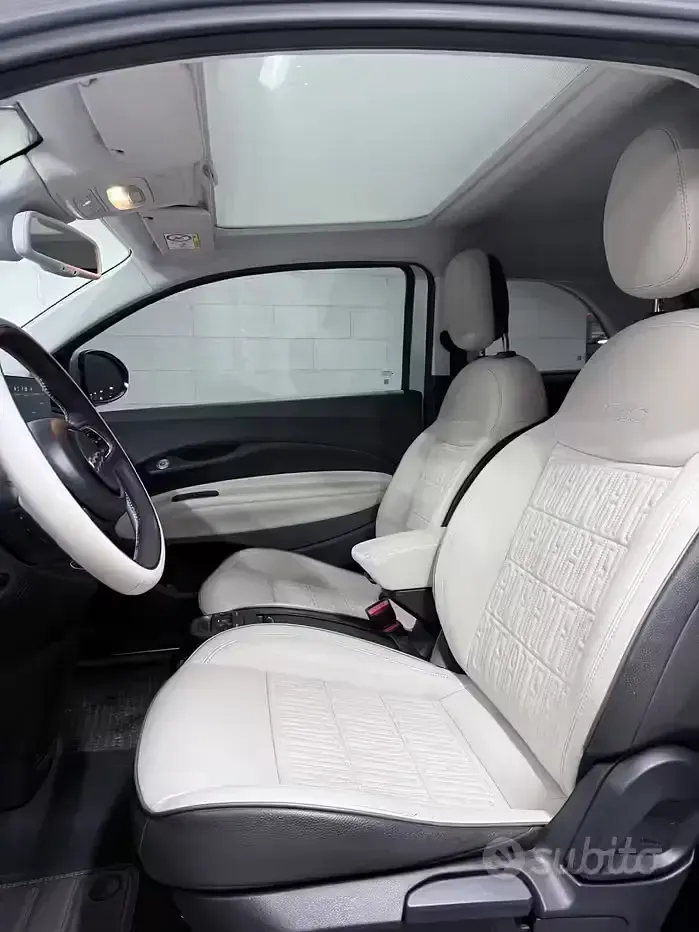 Używany Fiat 500e La Prima 42 kW (58 KM) 2021 Niebieski Sedan/Limuzyna