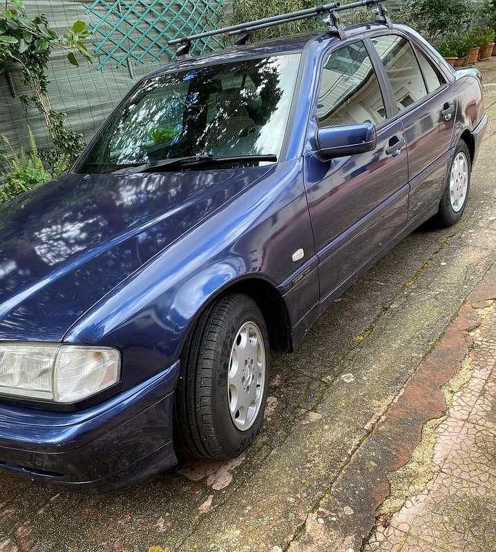 Usata Mercedes C180 Classic 122 CV (89 kW) 1999 Blu/azzurro Berlina