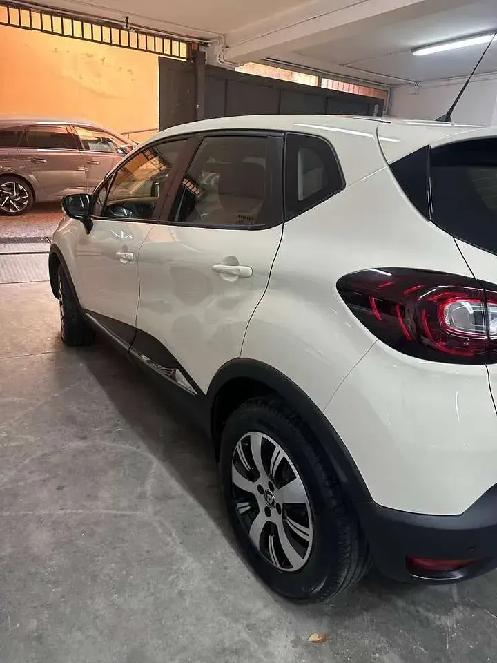 Usata Renault Captur Life 90 CV (66 kW) 2018 Beige SUV