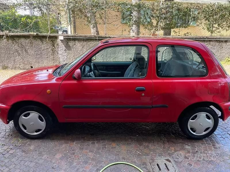 Usata Nissan Micra 1997 Rosso Utilitaria