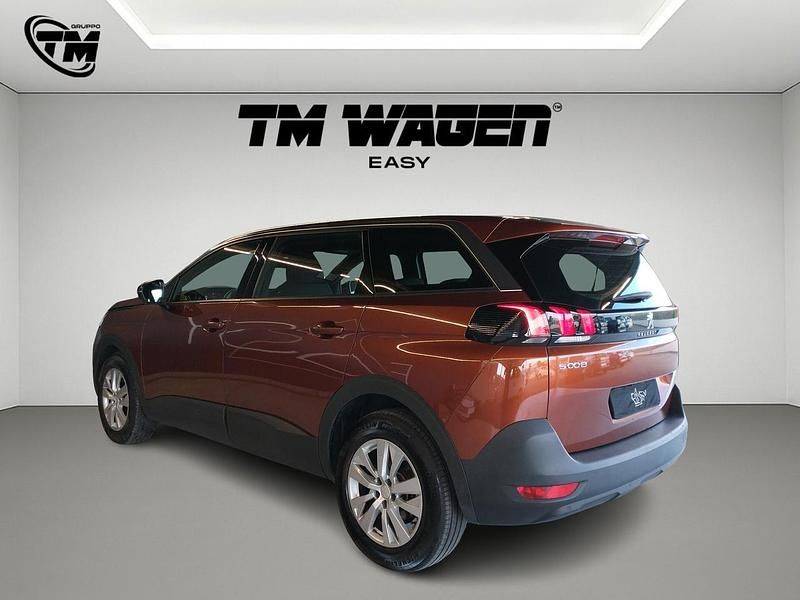 Usata Peugeot 5008 Active 131 CV (96 kW) 2023 Marrone SUV
