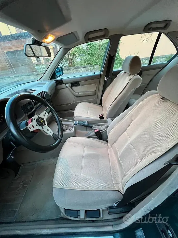 Usata BMW 520 Efficient Dynamics 150 CV (110 kW) 1991 Verde Berlina