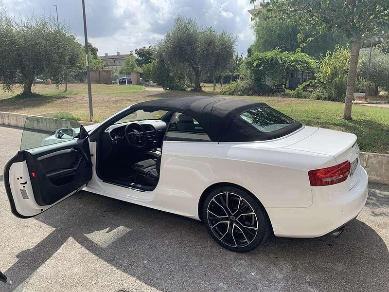Usata Audi A5 Cabriolet Ambiente 211 CV (155 kW) 2011 Bianco Cabrio