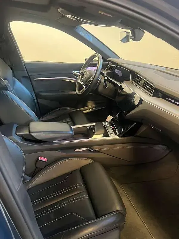 Usata Audi e-tron S-Line 158 kW (215 CV) 2020 Blu/azzurro SUV