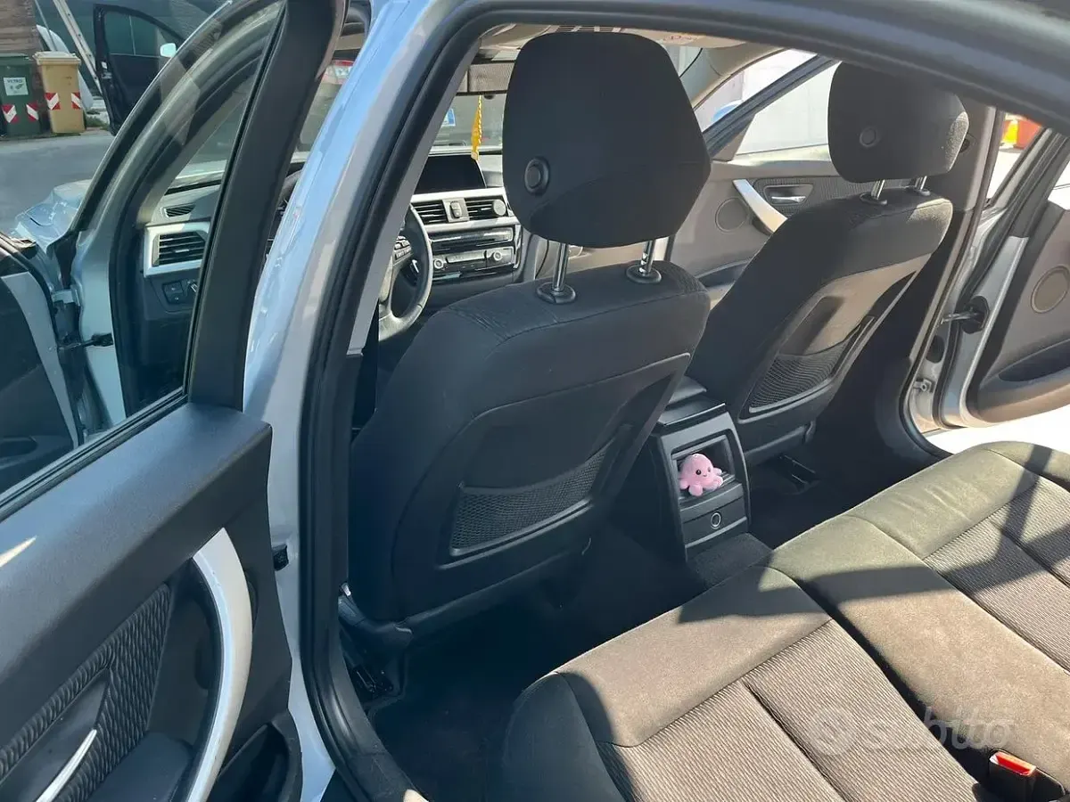 Usata BMW 318 150 CV (110 kW) 2016 Grigio Berlina