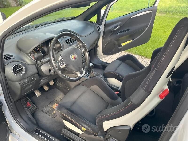 Usata Abarth Punto Evo 180 CV (132 kW) 2012 Grigio Utilitaria