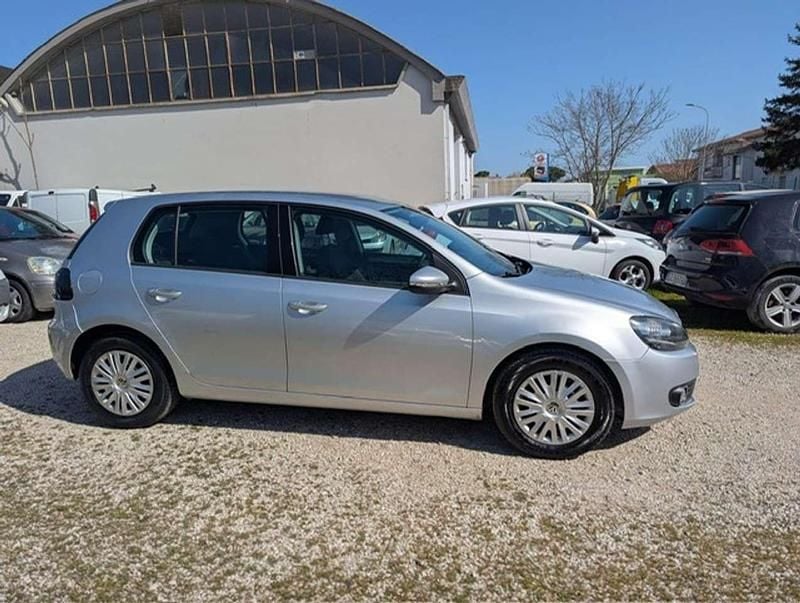 Usata VW Golf VI Highline 105 CV (77 kW) 2010 Grigio Utilitaria