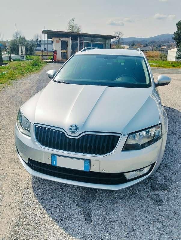 Usata Skoda Octavia G-TEC Executive 110 CV (80 kW) 2016 Grigio Station wagon
