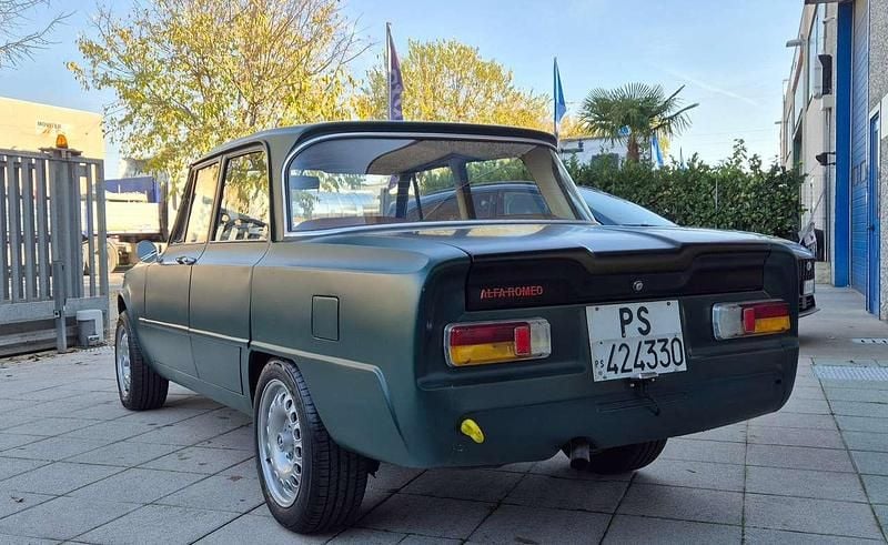 Usata Alfa Romeo Giulia Super 88 CV (64 kW) 1972 Verde Berlina