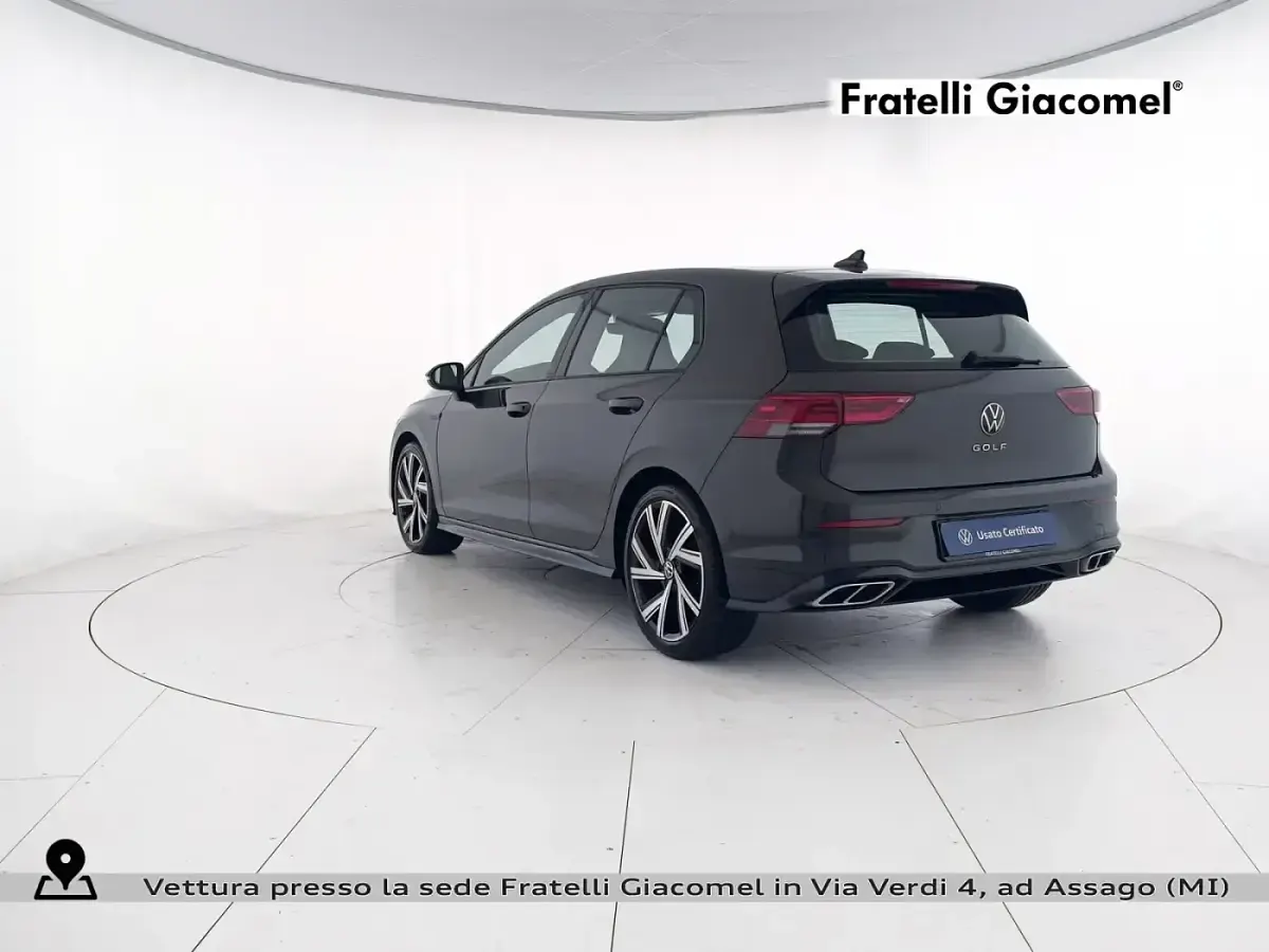 Usado VW Golf VIII R-line 131 CV (96 kW) 2024 Gris Berlina