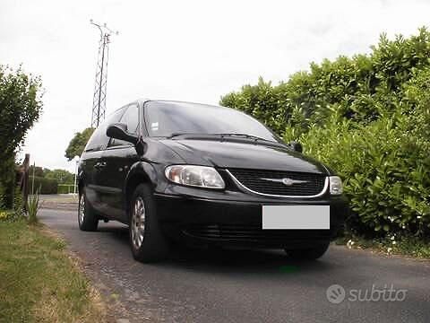 Usata Chrysler Grand Voyager 2002 Nero Monovolume