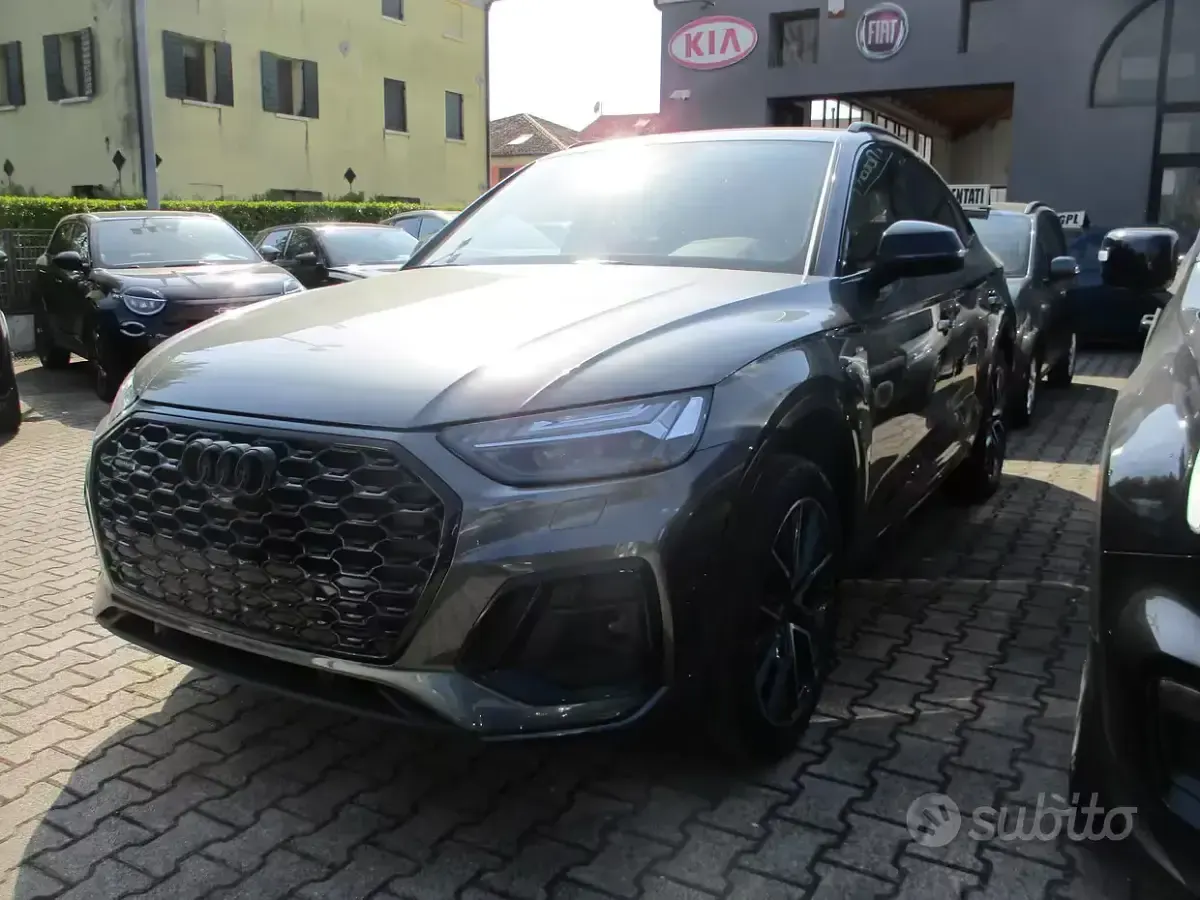 Usata Audi Q5 Ambiente 204 CV (150 kW) 2025 Grigio SUV