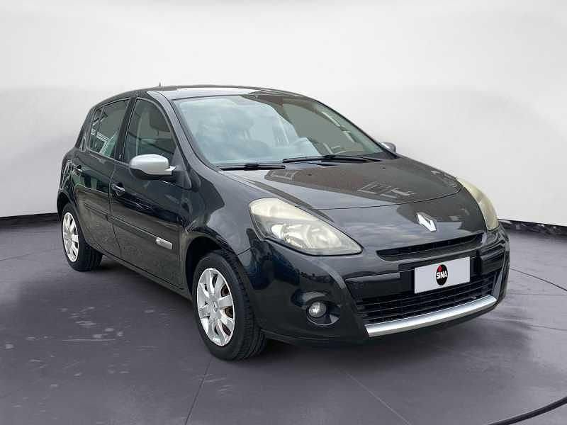 Usata Renault Clio III 75 CV (55 kW) 2011 Nero Utilitaria