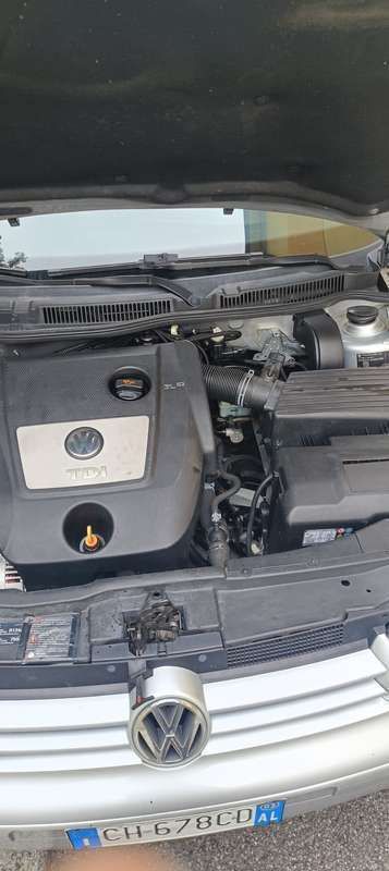 Usata 2003 VW Golf IV Tre volumi | 2100 € (Ottimo prezzo) - Immagine 1/4