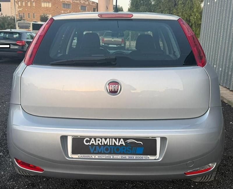 Usata Fiat Punto 70 CV (51 kW) 2018 Argento Utilitaria