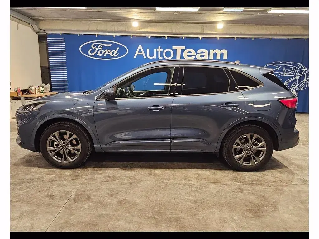 Usata Ford Kuga ST-Line 225 CV (165 kW) 2023 Chrome blue SUV