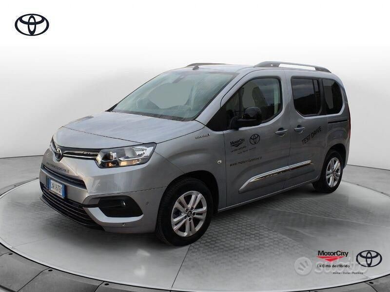 Usata Toyota Proace Verso City 56 kW (77 CV) 2023 Silver met Station wagon