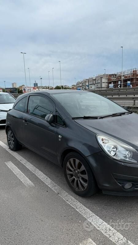 Usata Opel Corsa 80 CV (58 kW) 2010 Grigio Utilitaria