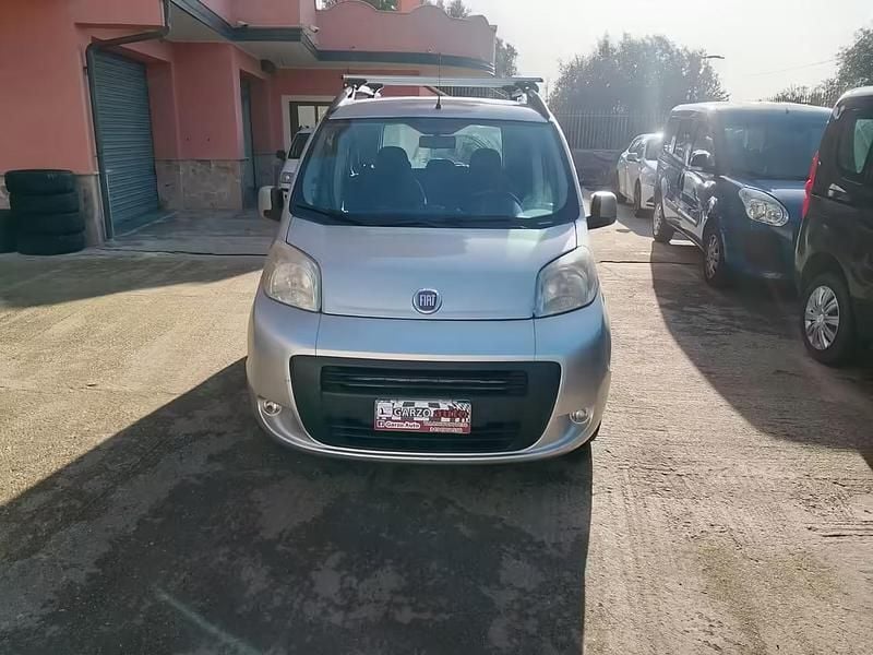 Usata Fiat Qubo Trekking 75 CV (55 kW) 2012 Argento Monovolume