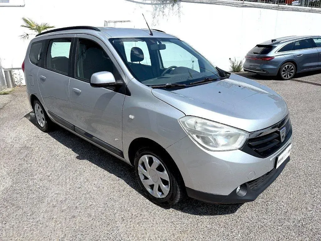 Usata Dacia Lodgy Lauréate 90 CV (66 kW) 2012 Grigio Monovolume