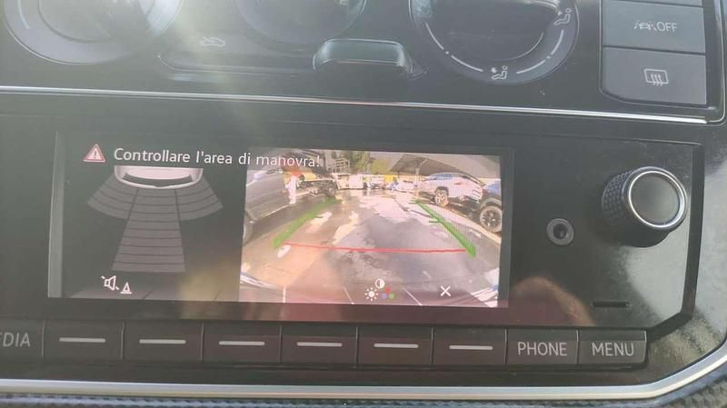 Usata VW up! Move 65 CV (47 kW) 2022 Bianco Utilitaria