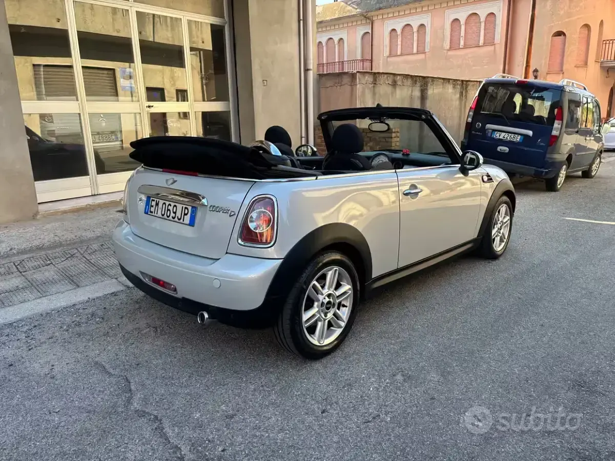 Usata Mini Cooper D Cabriolet 117 CV (86 kW) 2012 Grigio Cabrio
