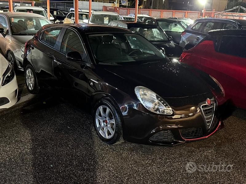 Usata Alfa Romeo Giulietta Distinctive 120 CV (88 kW) 2013 Nero Berlina