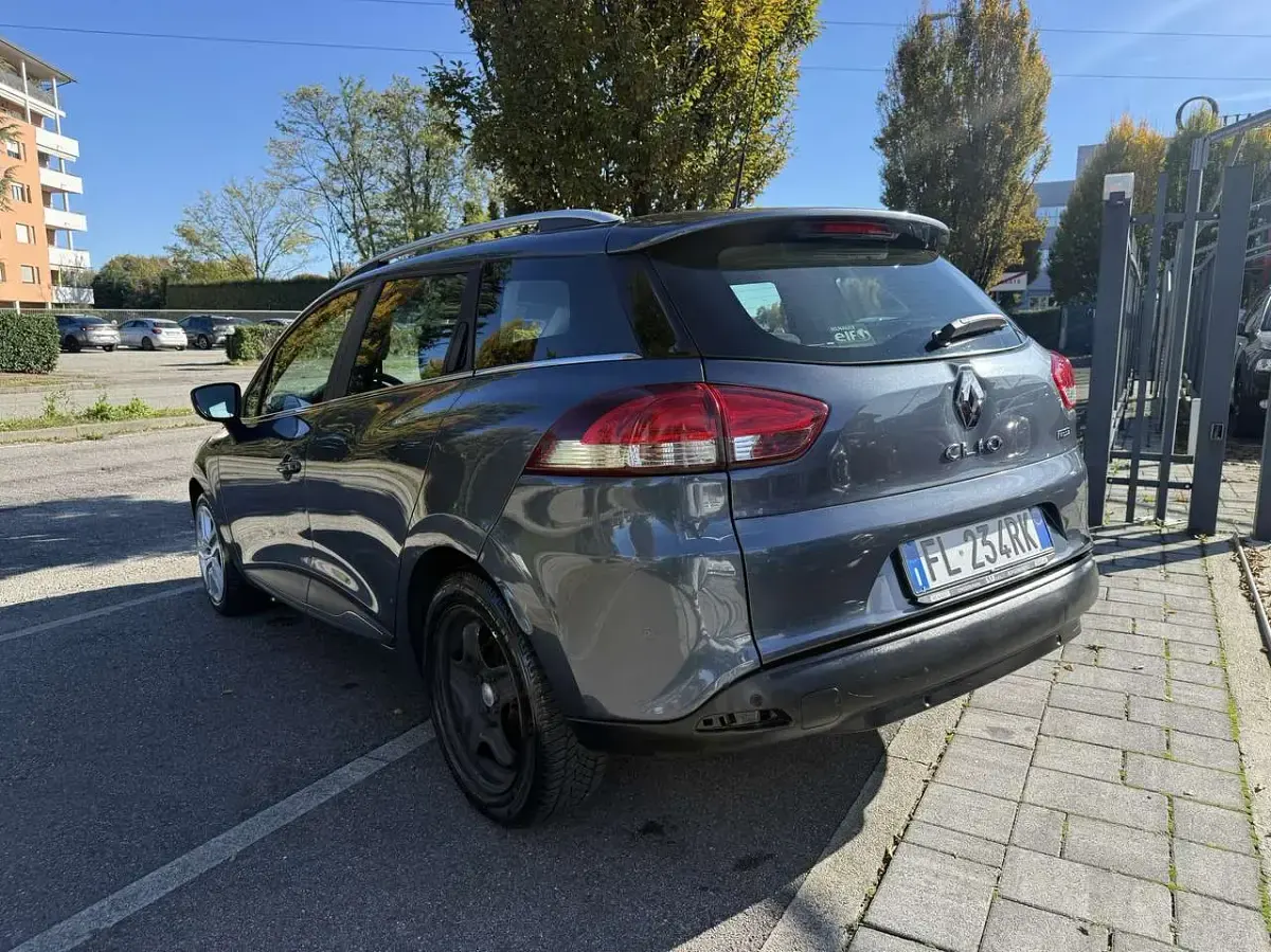 Usata Renault Clio 90 CV (66 kW) 2017 Grigio Station wagon