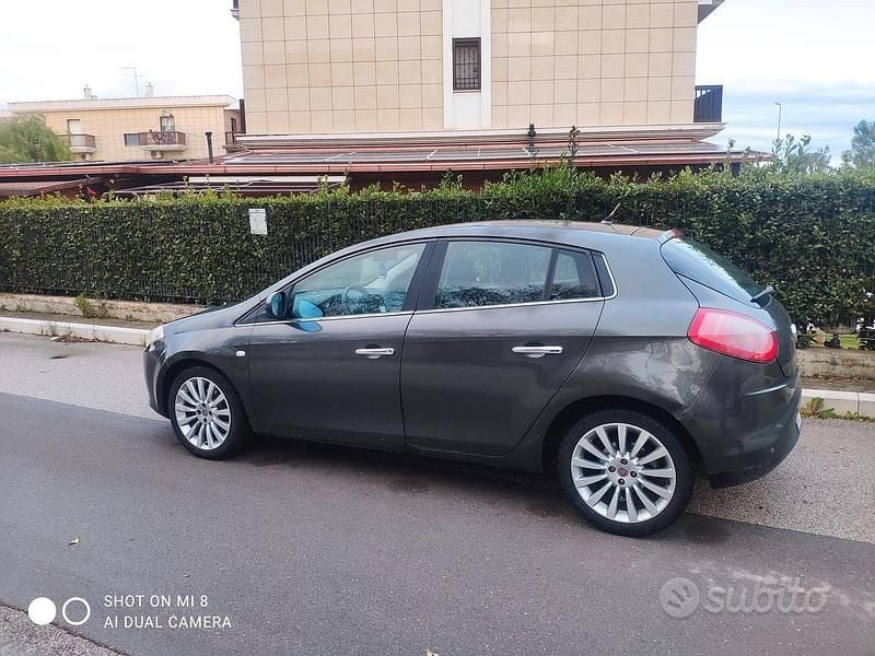 Grigio Usata 2009 Fiat Bravo Emotion Utilitaria | 1700 € (Super prezzo) - Immagine 1/4