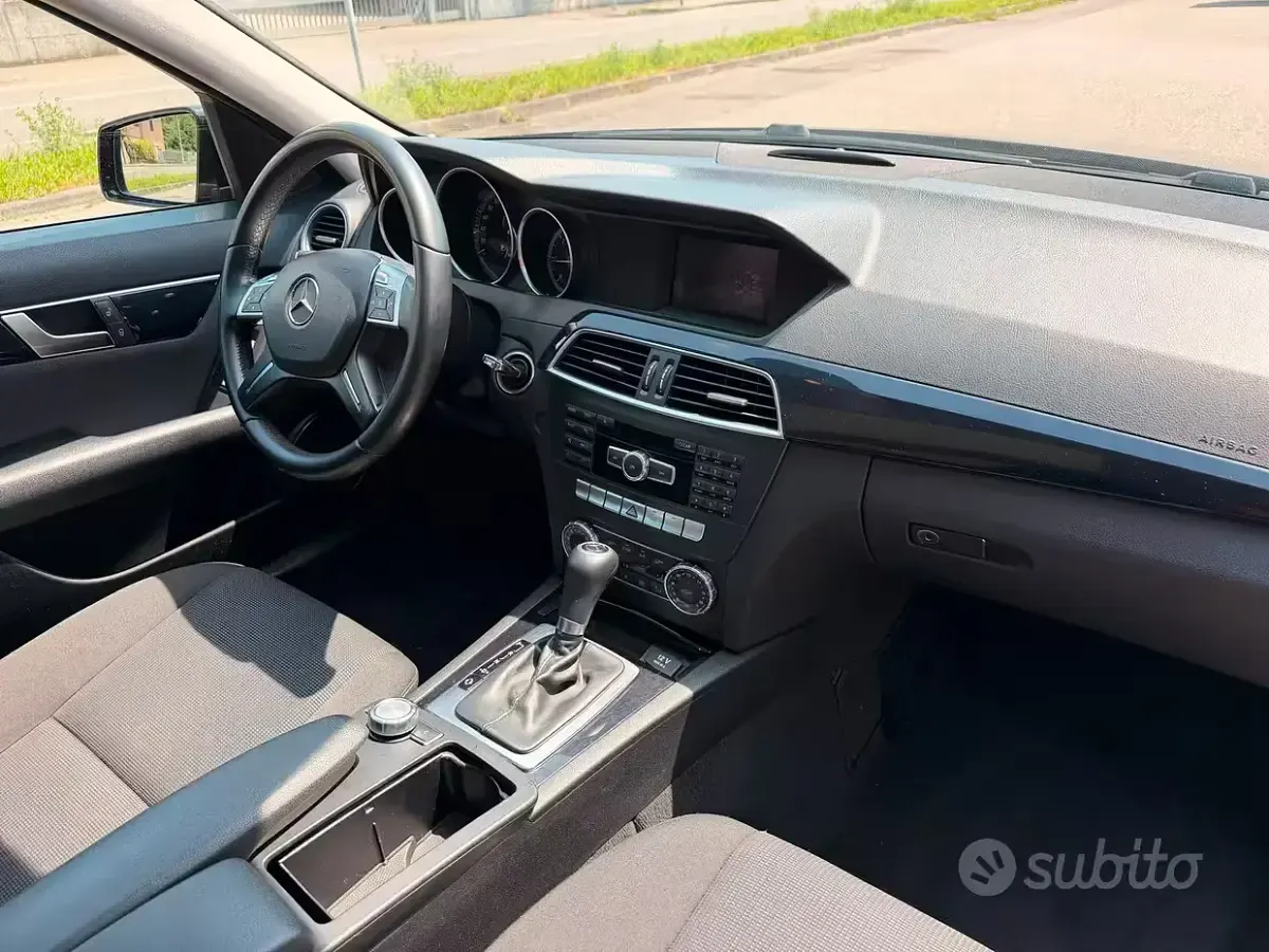 Usata Mercedes C220 170 CV (125 kW) 2013 Nero Station wagon