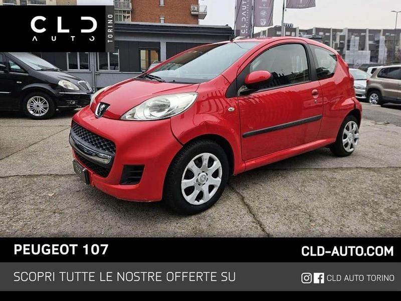 Usata Peugeot 107 Access 68 CV (50 kW) 2012 Rosso Utilitaria