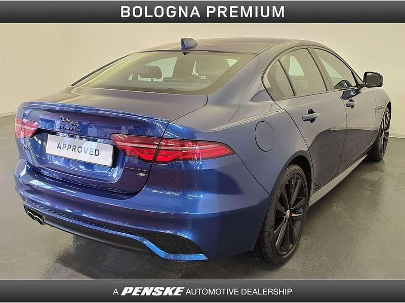 Usata Jaguar XE R-Dynamic 204 CV (150 kW) 2021 Blu/azzurro Berlina